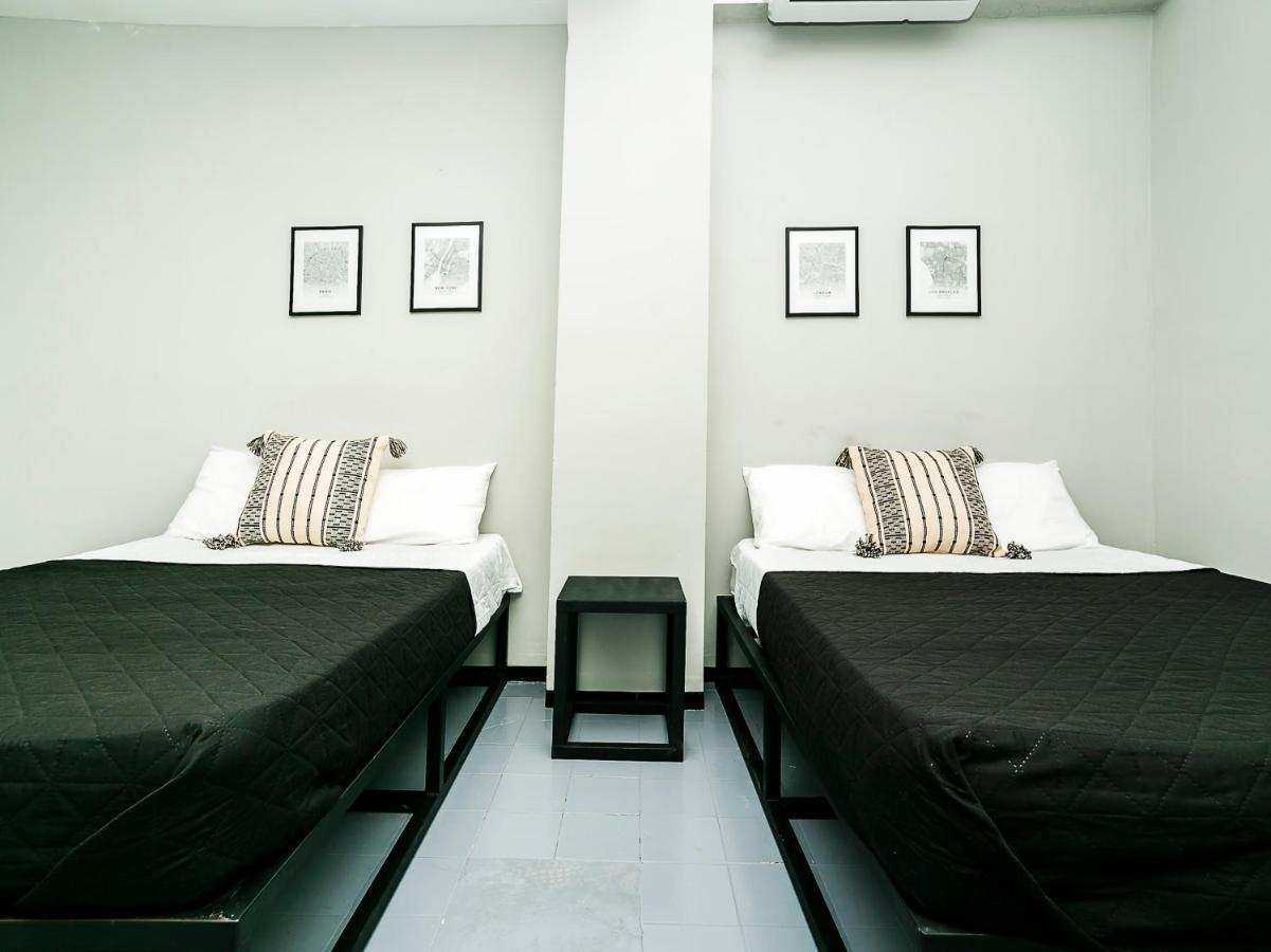 Hotel Adhoc Plaza à Monterrey Extérieur photo